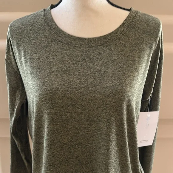 Beautiful Green Athleta Uptempo II Long Sleeve Top. Size S. New With Tags. - Picture 4 of 10